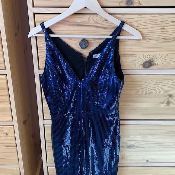 Dress the Population Frankie Plunging Sequin Fringe Midi Dress Size Small - Picture 3 of 9